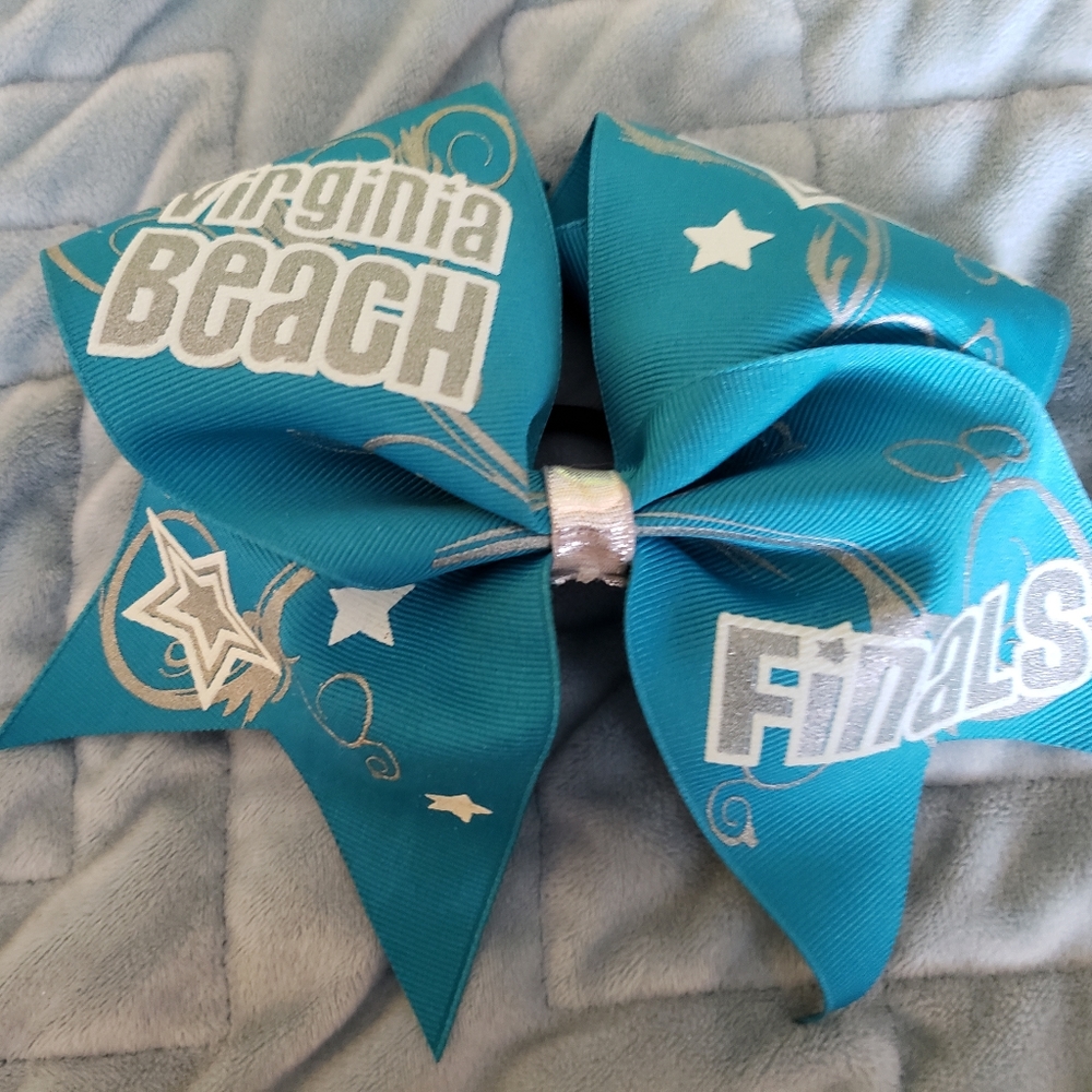 Cheer bows - Picture 3 of 5